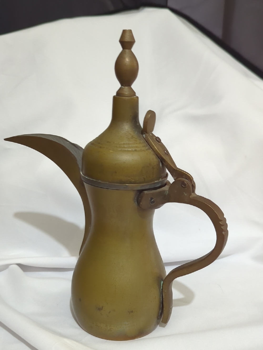 Vintage Brass-Toned Decorative Middle Eastern Dallah Coffee Pot